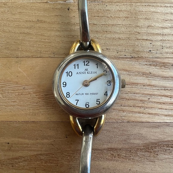 Anne Klein ladies dainty two tone round bracelet watch NEW BATTERY - Picture 1 of 8